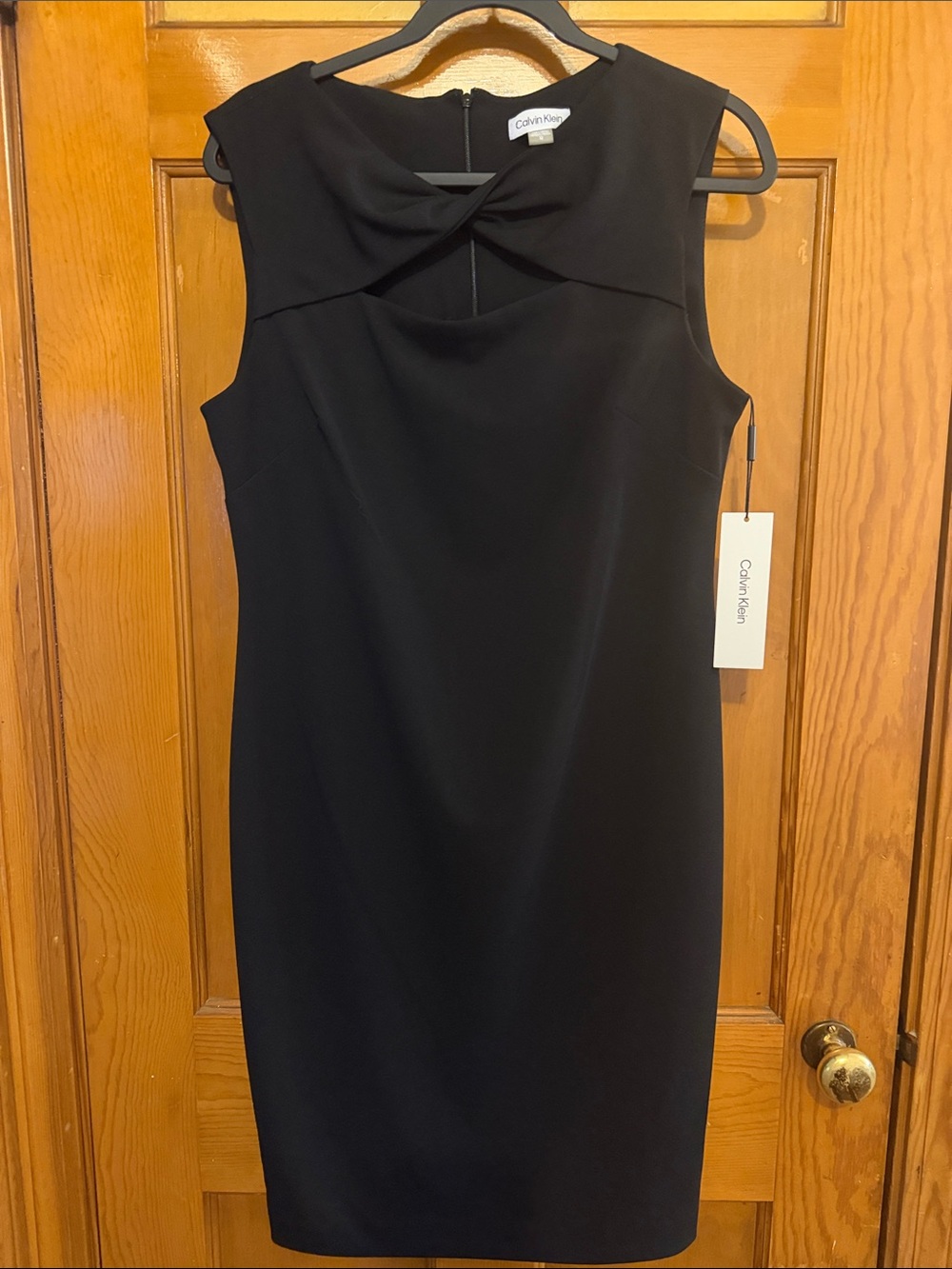 Calvin Klein Black Sleeveless Twist-Detail Sheath Dress